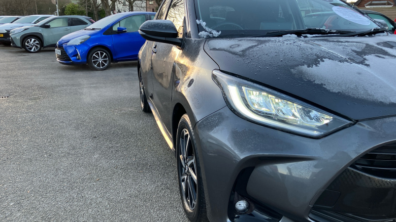 Toyota Yaris 1.5 Hybrid Design 5dr CVT Hybrid Hatchback